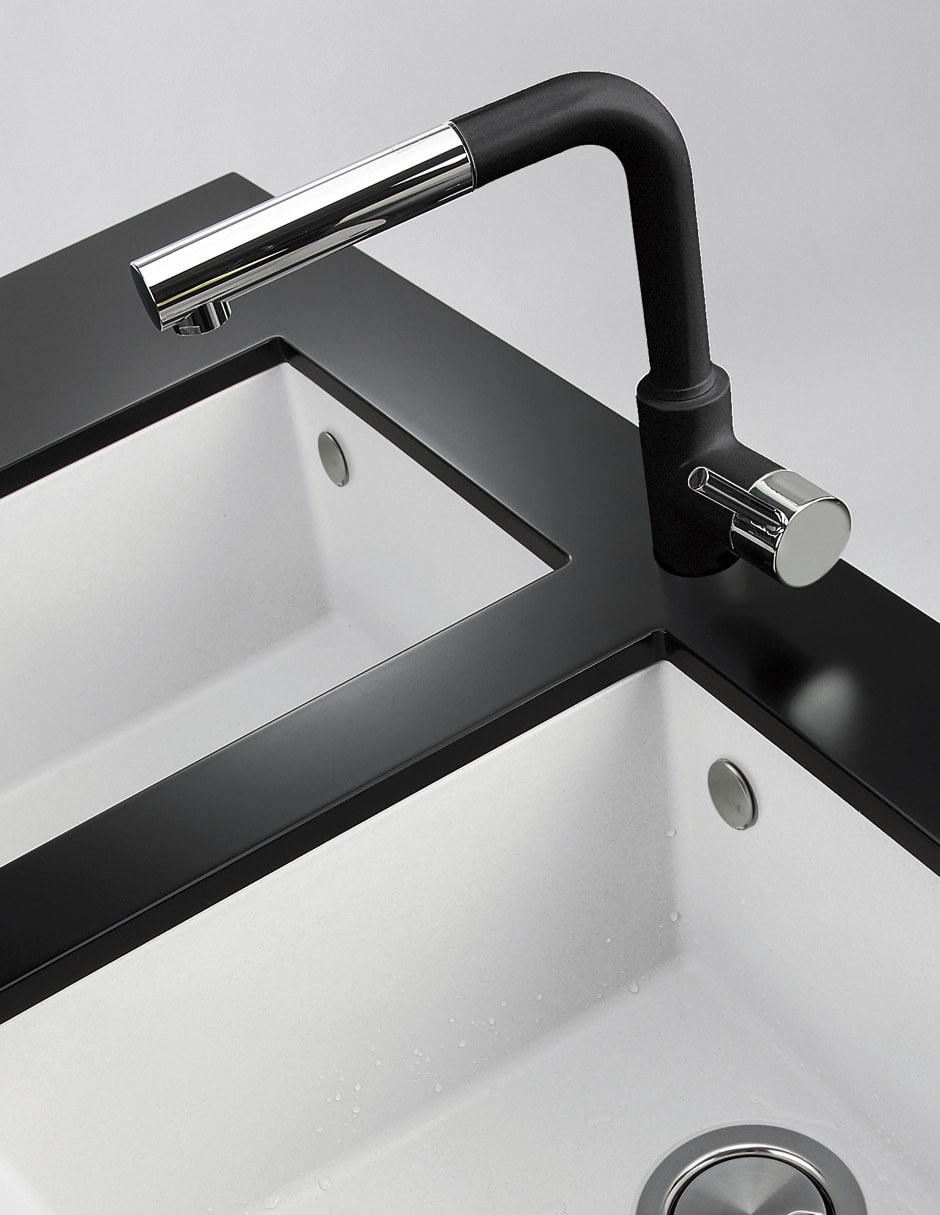 MEZCLADORA COCINA VEMIXEXTL, NEGRO